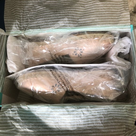 *2x HP* NIB! Kate Spade Gold Slip-On Espadrilles - Picture 2 of 14